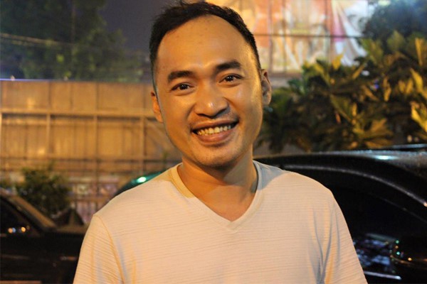 Lâm Vĩ Dạ tỏ tình thủ môn Tiến Dũng, Hari Won nhắn lời chúc tới U23 Việt Nam