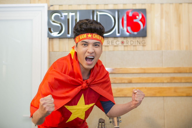 22 ca sĩ cổ vũ U23 Việt Nam bằng MV Những ngôi sao vàng