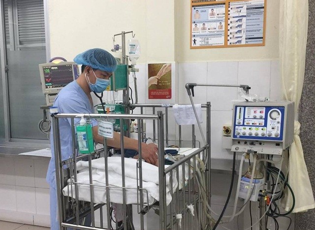 Tẩm bổ quá nhiều khi mang thai, mẹ hối hận khi biết đó là nguyên nhân khiến con bị bại não