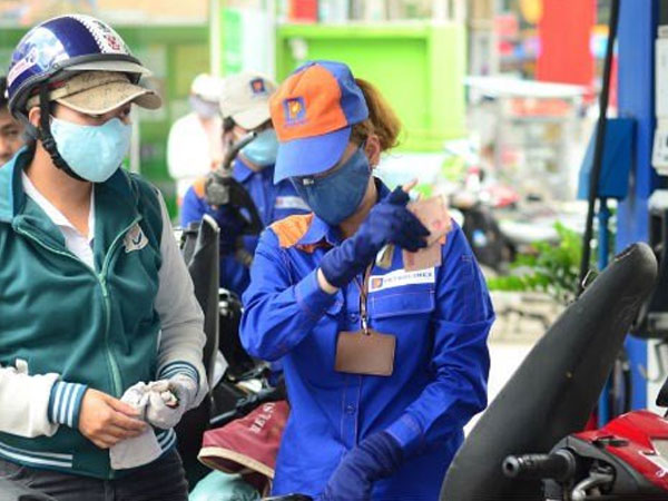 Xăng dầu móc túi người dân hơn 3.300 tỷ