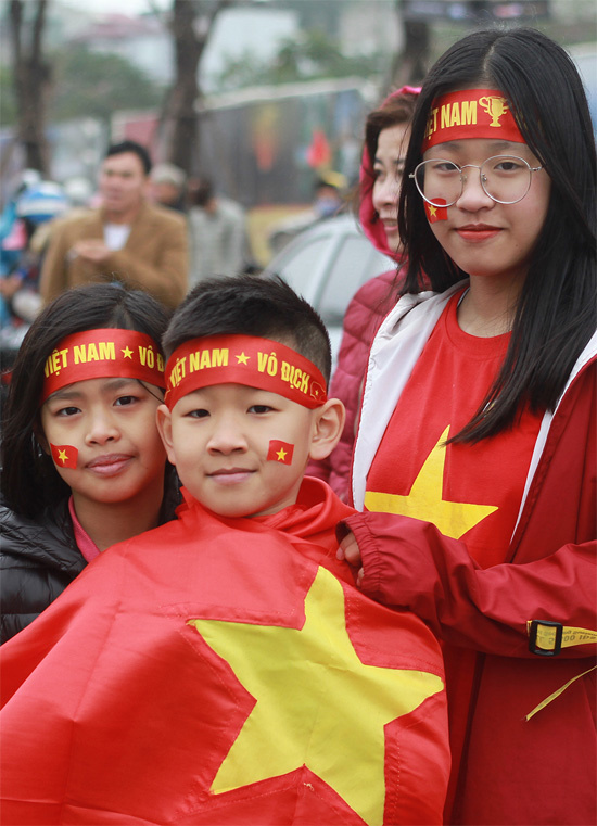 Các cầu thủ U23 Việt Nam trở về giữa biển người chào đón Các cầu thủ U23 Việt Nam trở về giữa biển người chào đón