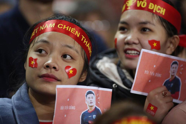 Các tuyển thủ U23 hát Niềm tin chiến thắng tại Mỹ Đình Các tuyển thủ U23 hát Niềm tin chiến thắng tại Mỹ Đình