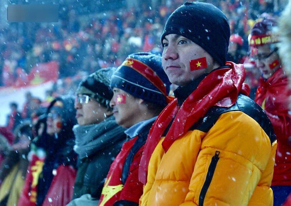 Khoảnh khắc không bao giờ quên: U23 Việt Nam cúi chào tri ân người hâm mộ đã sát cánh trong trận chung kết lịch sử