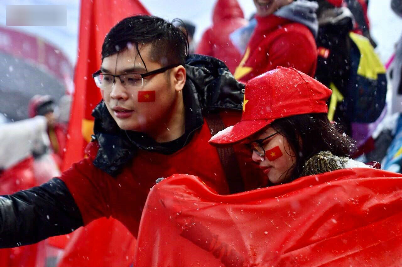 Khoảnh khắc không bao giờ quên: U23 Việt Nam cúi chào tri ân người hâm mộ đã sát cánh trong trận chung kết lịch sử