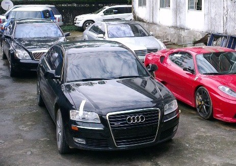 Truy nã bà trùm nhập lậu siêu xe