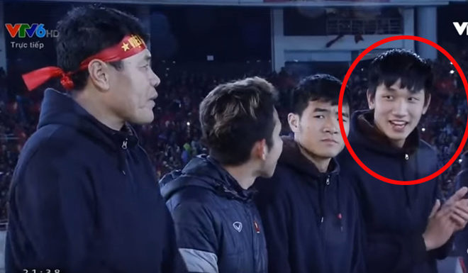 Khoảnh khắc cho thấy dàn cầu thủ U23 Việt Nam chỉ là những cậu trai mới lớn