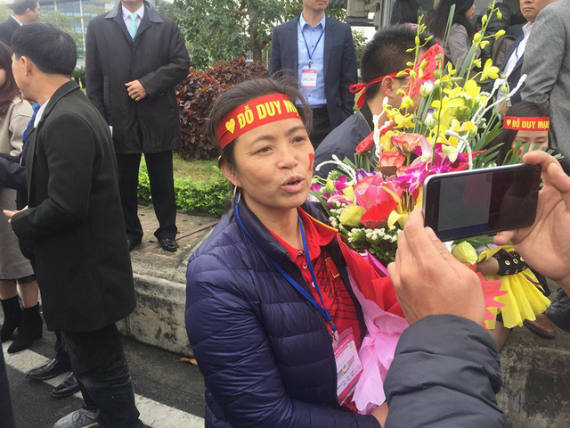 Tình yêu của cầu thủ U23 Việt Nam dành cho cha mẹ khiến cộng đồng mạng xúc động