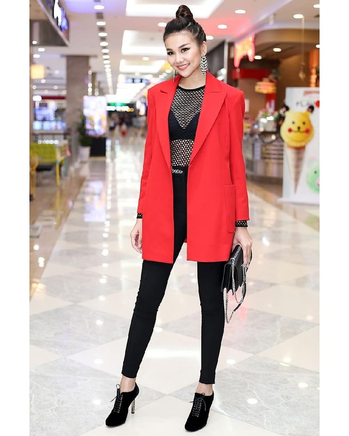 Đủ kiểu diện blazer dáng dài từ mỹ nhân Việt