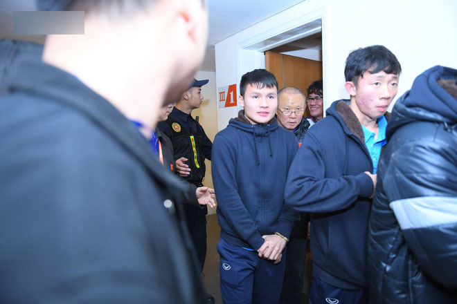 Hành động hào hiệp của HLV Park Hang-seo khiến Hoa hậu Jennifer Phạm ngưỡng mộ