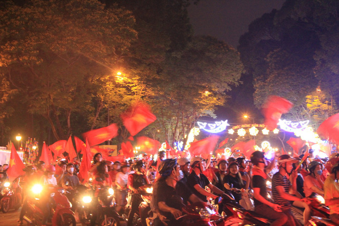 Xử lý 274 trường hợp đi bão vi phạm giao thông sau trận chung kết U23 Việt Nam