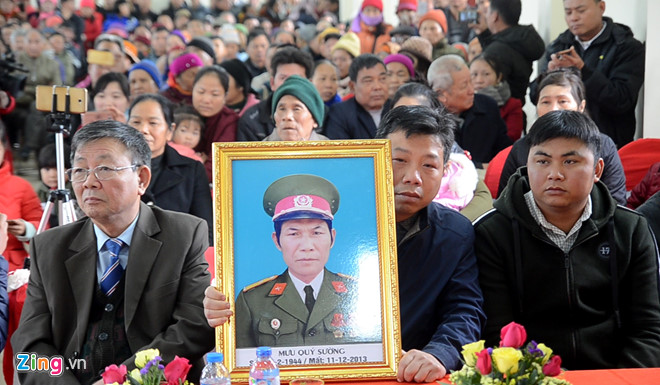 Hơn 200 người dự buổi xin lỗi ông lão ngồi tù oan đã chết 5 năm