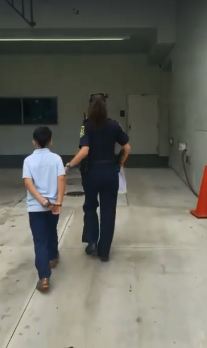 Tranh cãi chuyện học trò 7 tuổi bị còng tay trong trường ở Mỹ