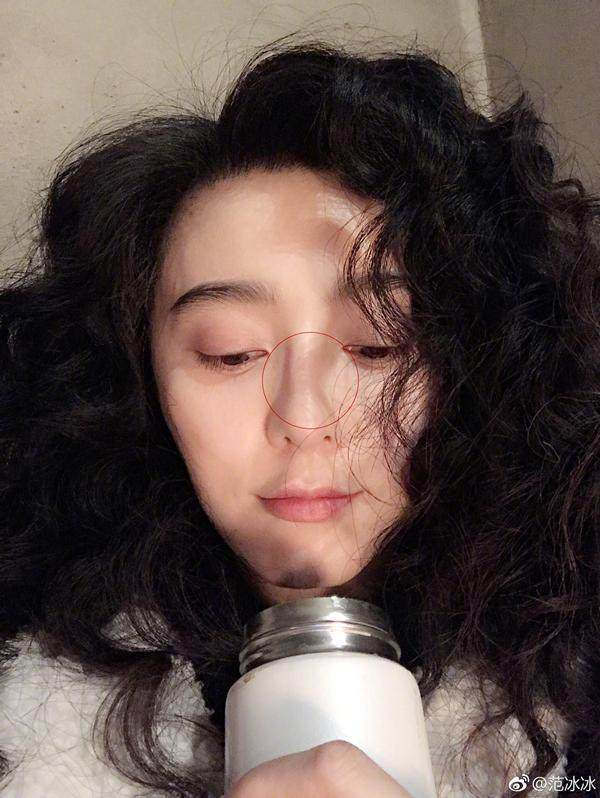 Được coi là nữ thần nhưng Phạm Băng Băng lại bị phát hiện lộ dấu vết dao kéo?