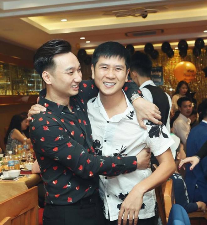 Xuân Bắc, Tự Long cùng dàn sao đến mừng sinh nhật MC Thành Trung