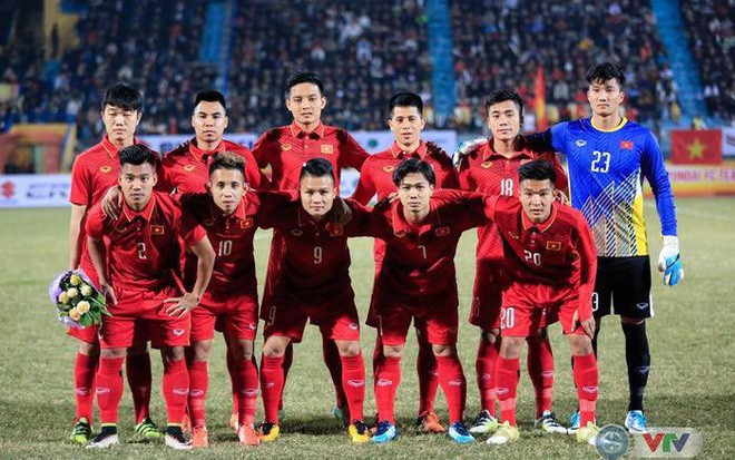 Ai cũng mê mệt Tiến Dũng, nhưng U23 Việt Nam còn 1 chàng thủ môn khác đẹp trai như tài tử, cao 1m86