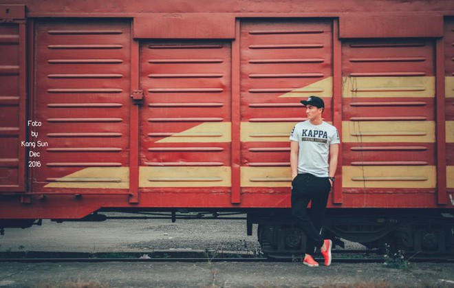 Ai cũng mê mệt Tiến Dũng, nhưng U23 Việt Nam còn 1 chàng thủ môn khác đẹp trai như tài tử, cao 1m86