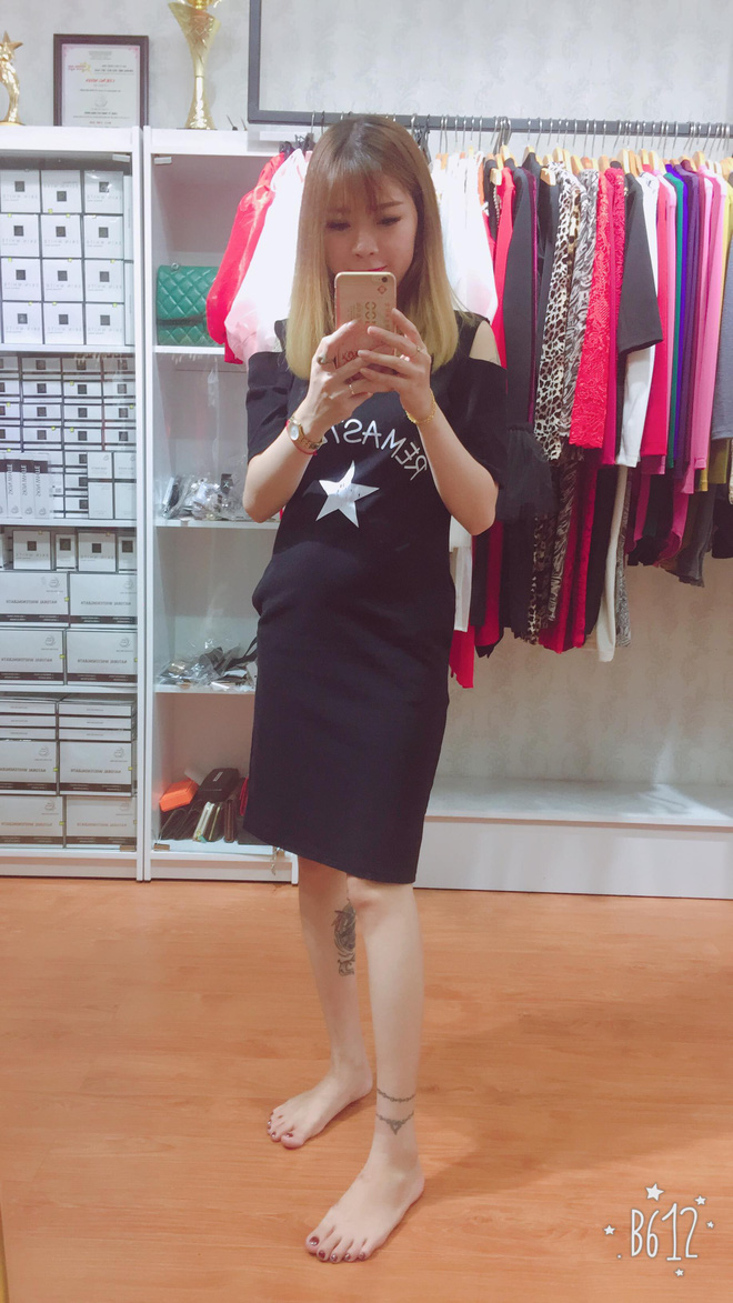 Vợ bầu 8 tháng mếu máo ăn vạ chồng vì không có đồ mới diện Tết