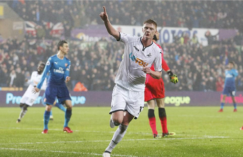 Arsenal thua đậm đội cuối bảng trong lần đầu Mkhitaryan thi đấu