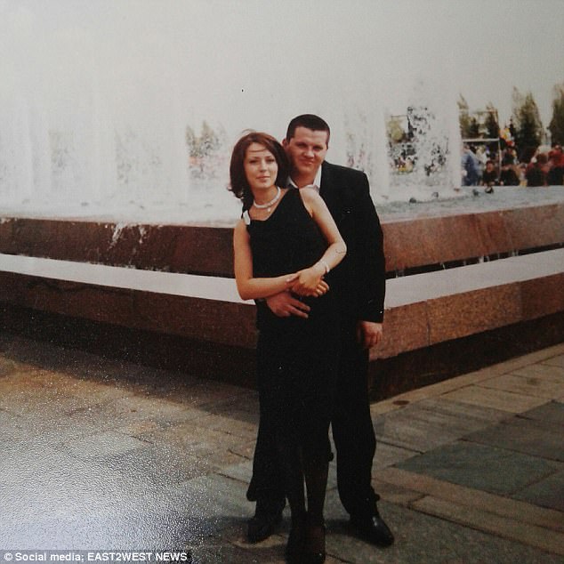 Nga: Mẹ già 66 tuổi xích con gái rồi đánh chết vì...ghét