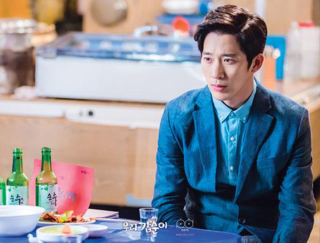 Làm em trai của các nữ thần giải trí tưởng rằng sung sướng mà khổ không ngờ