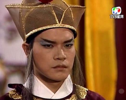 Bị vợ đại gia ly dị, tài tử Hong Kong phát bệnh tâm thần, lang thang trên phố Bị vợ đại gia ly dị, tài tử Hong Kong phát bệnh tâm thần, lang thang trên phố