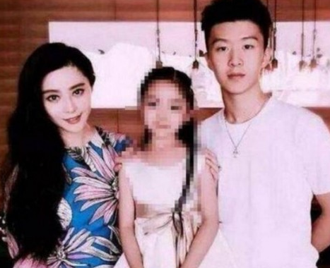 Em trai Phạm Băng Băng dính nghi án trùng tu nhan sắc tại Hàn Quốc, lên top đầu Dispatch và Naver Em trai Phạm Băng Băng dính nghi án trùng tu nhan sắc tại Hàn Quốc, lên top đầu Dispatch và Naver