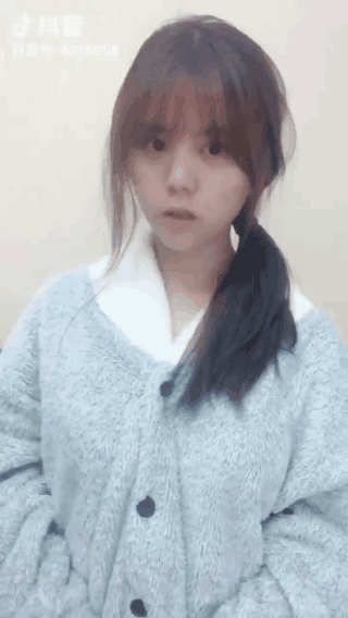 Ngoài U23, trên Facebook còn hot trào lưu biến hình chỉ với một cái phẩy tay! Ngoài U23, trên Facebook còn hot trào lưu biến hình chỉ với một cái phẩy tay!