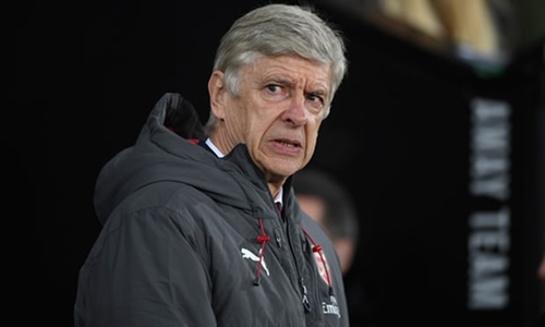 Wenger: Arsenal tự sát với những sai lầm lớn bất thường