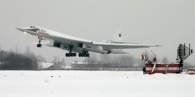 Chiến lược cơ Tu-160M2 Nga vừa xé toạc bầu trời đã có hợp đồng: Giá bao nhiêu 1 chiếc?