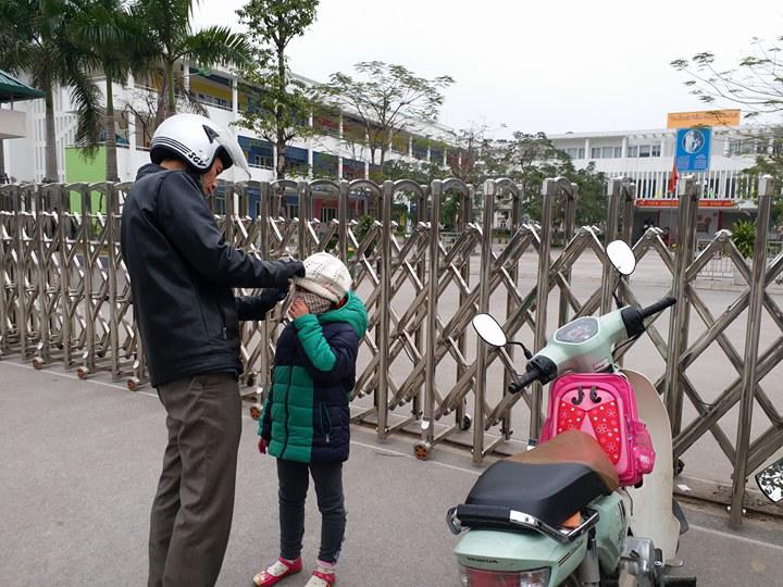 Nhiệt độ lúc 6h: Hà Nội rét 9.7 độ, học sinh tiểu học và mầm non tiếp tục nghỉ học