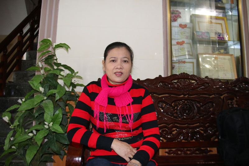 Sự thật video mẹ Văn Đức lủi thủi đón con ở sân bay