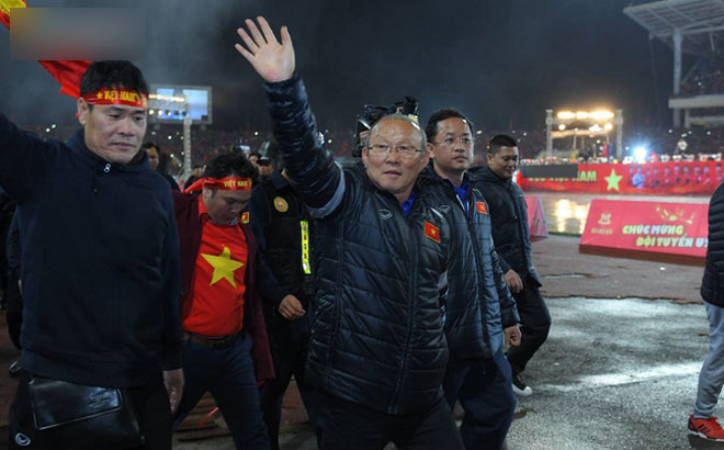 NÓNG: HLV Park Hang-seo lên Phố núi cảm ơn bầu Đức sau kỳ tích U23 Việt Nam