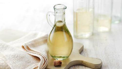 Mẹo lau kính đón Tết sạch trong nháy mắt để nhà luôn sang, sáng như mới Mẹo lau kính đón Tết sạch trong nháy mắt để nhà luôn sang, sáng như mới