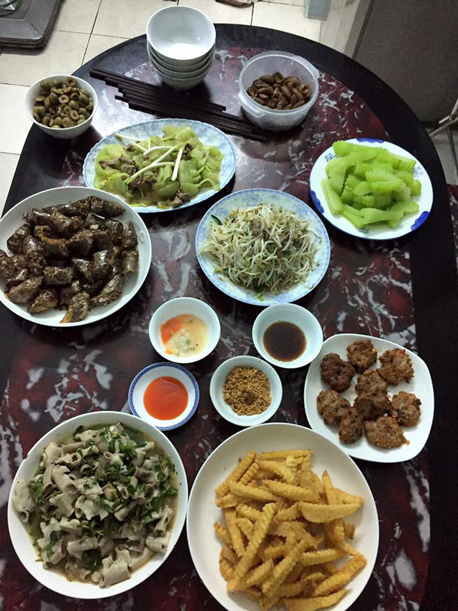 Cao thủ chi tiêu Hà Nội: Chỉ tốn 4,5 triệu/tháng tiền chợ cho 4 người lớn mà bữa nào cũng như đại tiệc Cao thủ chi tiêu Hà Nội: Chỉ tốn 4,5 triệu/tháng tiền chợ cho 4 người lớn mà bữa nào cũng như đại tiệc