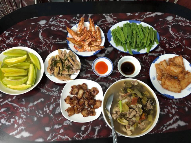 Cao thủ chi tiêu Hà Nội: Chỉ tốn 4,5 triệu/tháng tiền chợ cho 4 người lớn mà bữa nào cũng như đại tiệc Cao thủ chi tiêu Hà Nội: Chỉ tốn 4,5 triệu/tháng tiền chợ cho 4 người lớn mà bữa nào cũng như đại tiệc