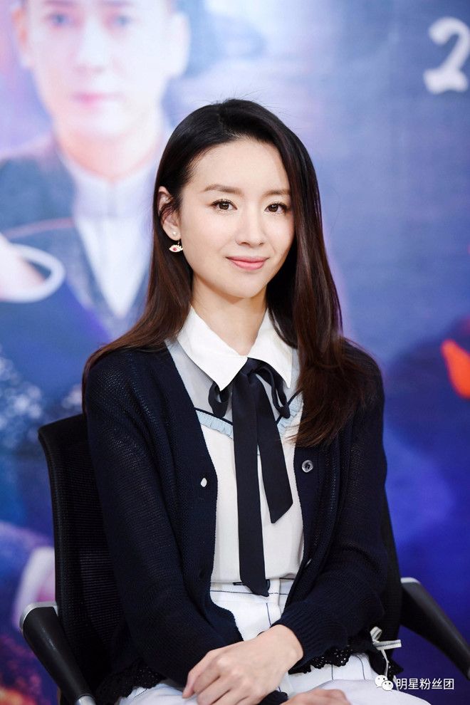 Ngọc nữ Đổng Khiết bị vợ người tình mắng té tát vì giật chồng?