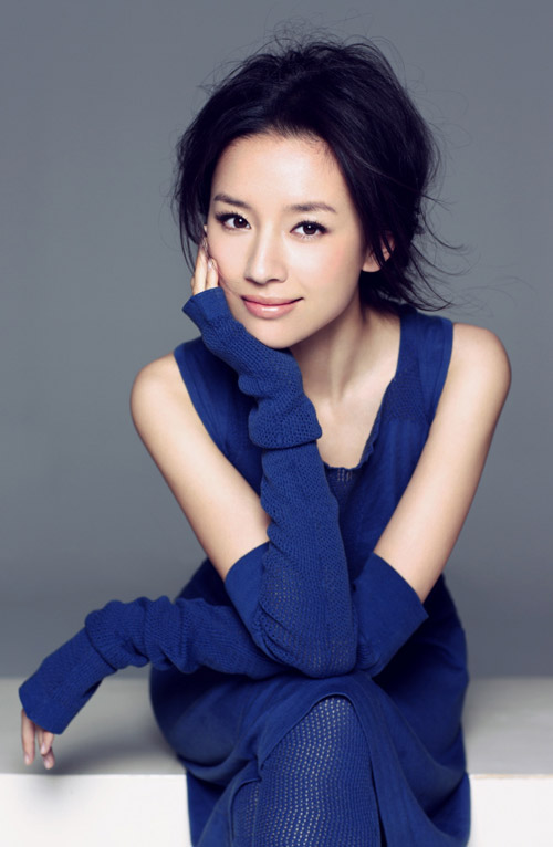 Ngọc nữ Đổng Khiết bị vợ người tình mắng té tát vì giật chồng?