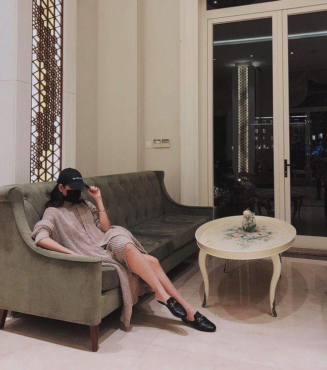 Nhìn Hà Tăng, Jolie Nguyễn... diện street style sắc đỏ mà chợt nhận ra: Tết đã về gần lắm rồi đây!