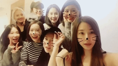 Hình ảnh khiến fan mừng rơi nước mắt: 8 thành viên SNSD tụ họp đầy đủ sau thời gian dài tách riêng