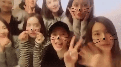 Hình ảnh khiến fan mừng rơi nước mắt: 8 thành viên SNSD tụ họp đầy đủ sau thời gian dài tách riêng Hình ảnh khiến fan mừng rơi nước mắt: 8 thành viên SNSD tụ họp đầy đủ sau thời gian dài tách riêng