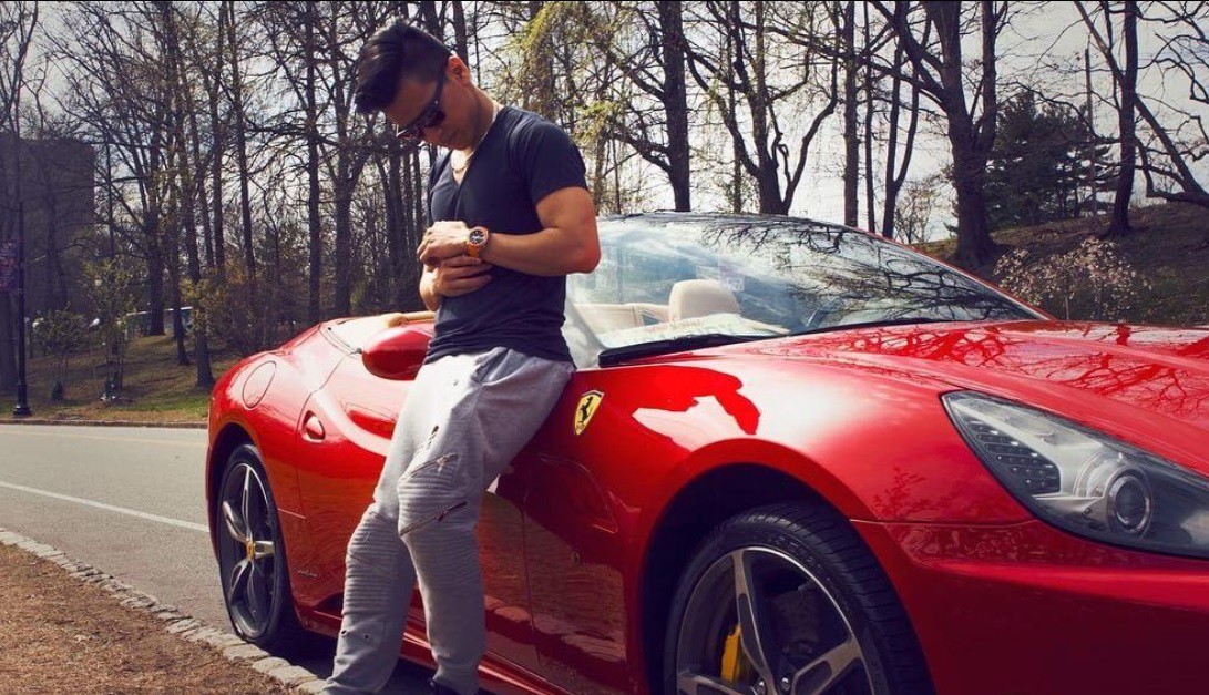 Thiếu gia 9X nổi nhất Hội con nhà giàu Việt: Du học Mỹ, sở hữu cả dàn siêu xe lóa mắt