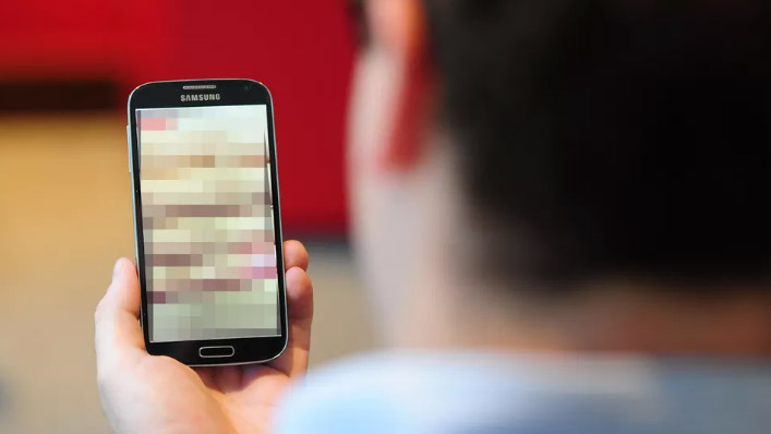 Lí do người dùng không nên xem phim nóng trên máy Android Lí do người dùng không nên xem phim nóng trên máy Android