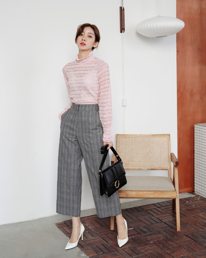 Áo voan và ren sẽ là cạ cứng của các nàng bánh bèo trong dịp Tết sắp tới Áo voan và ren sẽ là cạ cứng của các nàng bánh bèo trong dịp Tết sắp tới