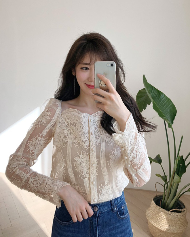 Áo voan và ren sẽ là cạ cứng của các nàng bánh bèo trong dịp Tết sắp tới Áo voan và ren sẽ là cạ cứng của các nàng bánh bèo trong dịp Tết sắp tới