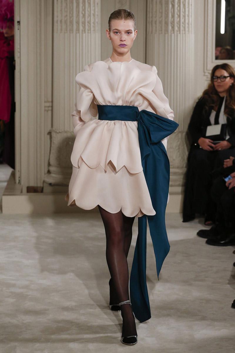 12 mẫu váy mới nhất khiến mọi cô gái khát khao một lần được diện!