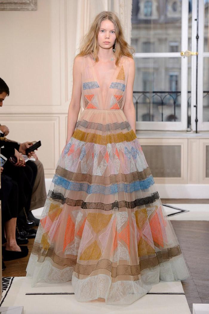 12 mẫu váy mới nhất khiến mọi cô gái khát khao một lần được diện!