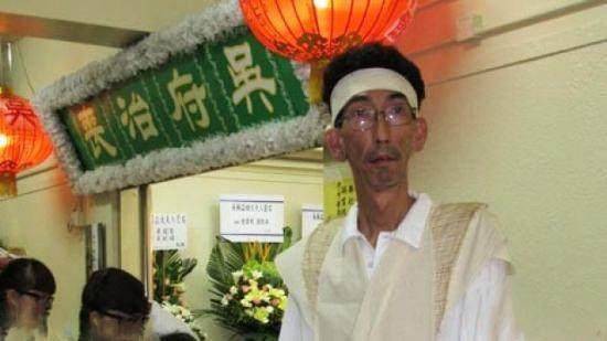 Sao Cbiz lỗi thời: Đường Tăng đi hát hội chợ kiếm tiền, Nhĩ Thái kéo fame bằng hình ảnh gây sốc Sao Cbiz lỗi thời: Đường Tăng đi hát hội chợ kiếm tiền, Nhĩ Thái kéo fame bằng hình ảnh gây sốc