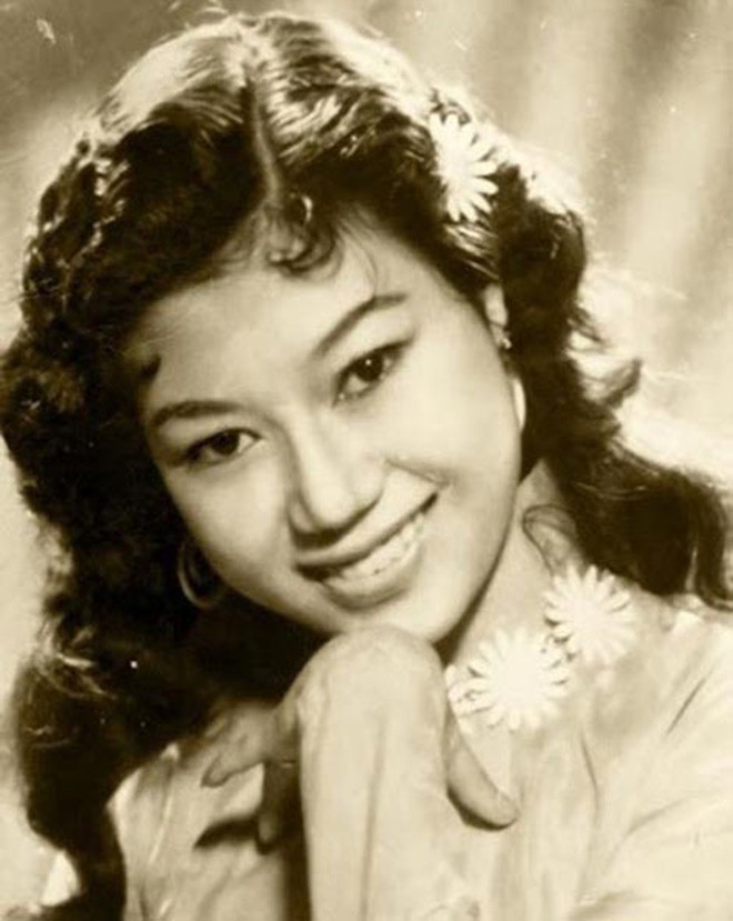 Bất ngờ trước độ chịu chi của phụ nữ xưa mỗi dịp Tết đến, nửa tháng lương cũng không tiếc tay cho thứ mốt này!