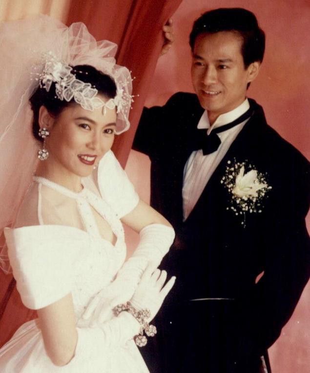 Lấy vợ là xã hội đen máu mặt, tài tử phong lưu nức tiếng Hồng Kông sợ vợ như sợ cọp