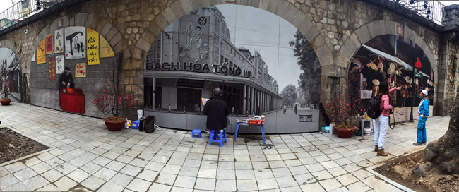Ngắm tranh bích họa phố Phùng Hưng nhớ Hà Nội xưa